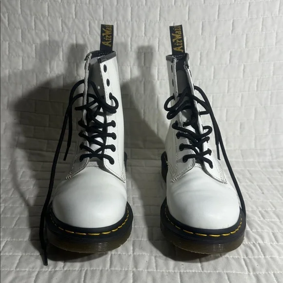 Dr. Martens 1460 8 Eye White Combat Boots with Black Laces. Please see photos - Picture 5 of 8